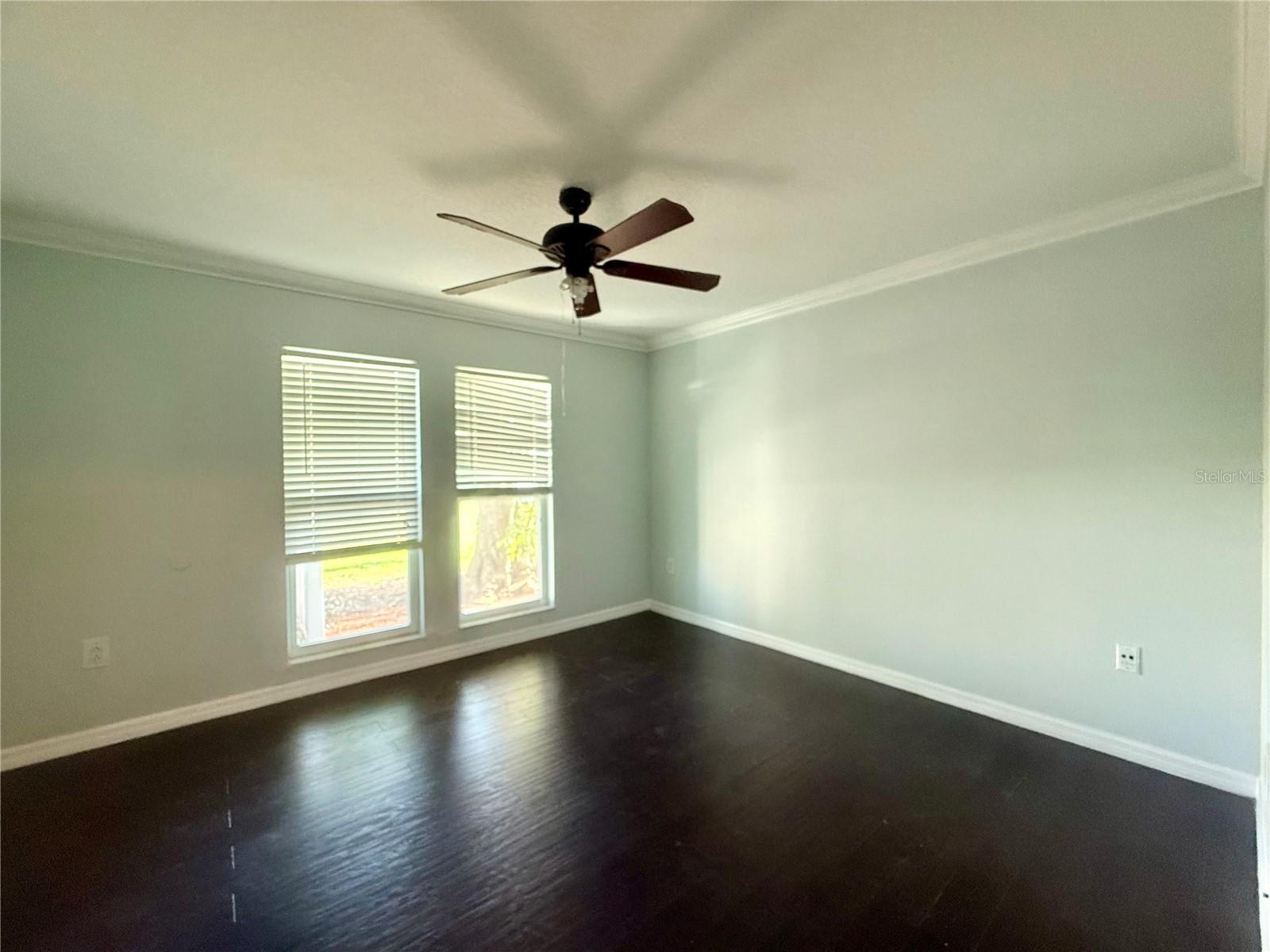 VILLAS OF LAKE MARY - Residential Lease