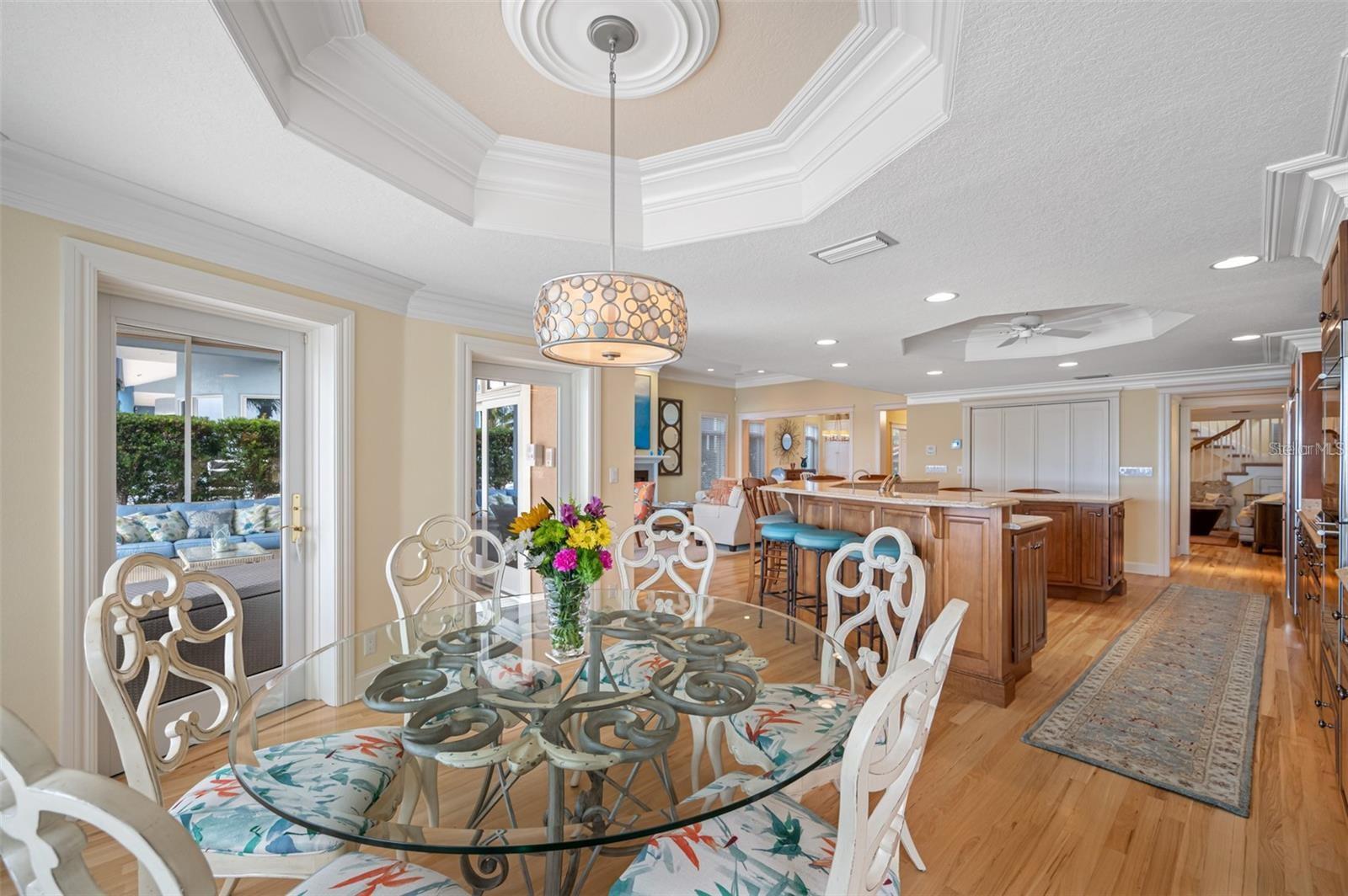 LONE PALM BEACH - Residential