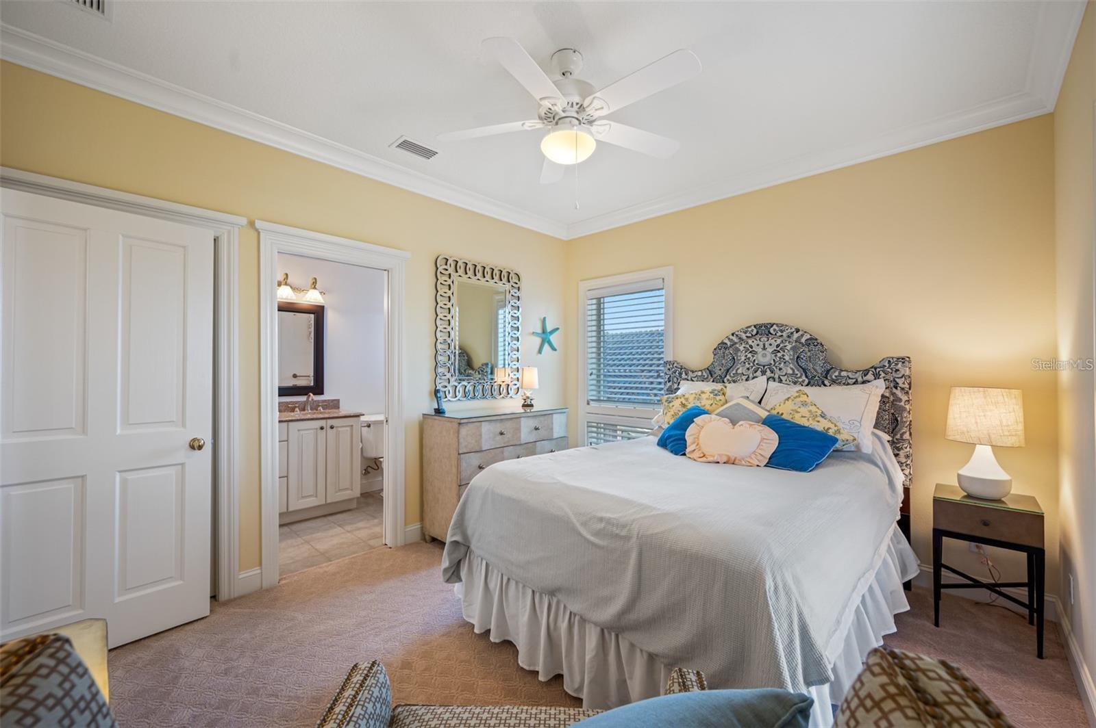 LONE PALM BEACH - Residential