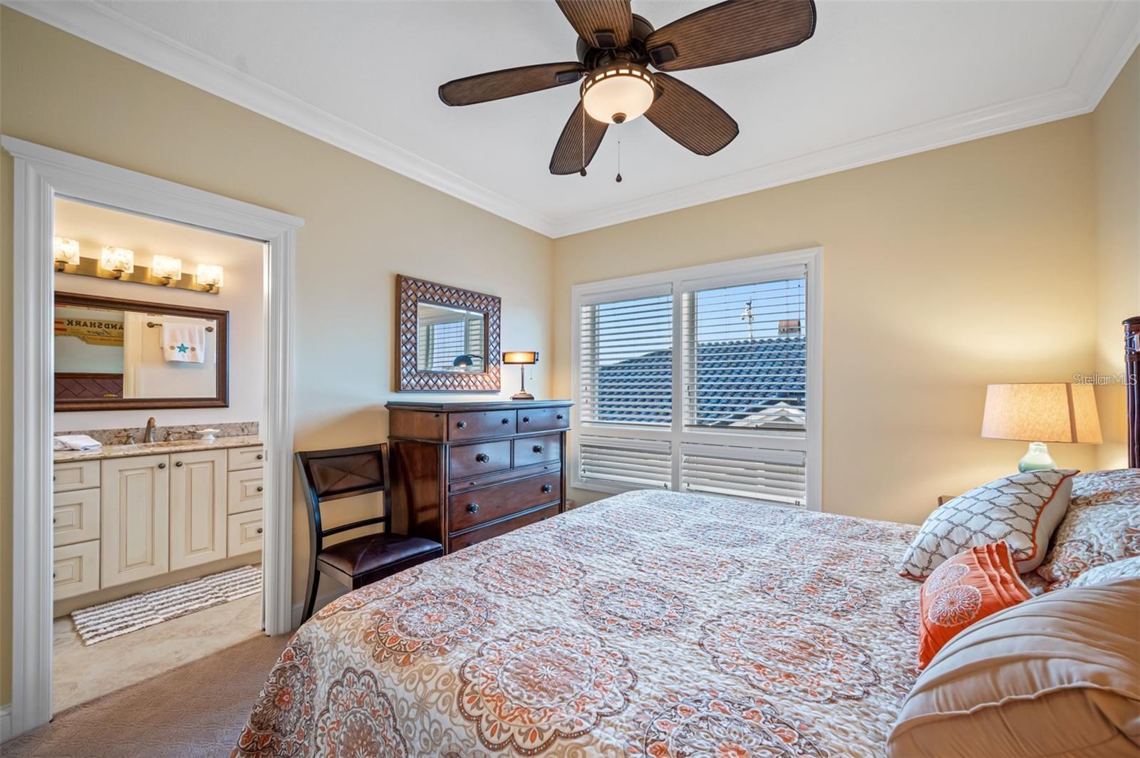 LONE PALM BEACH - Residential