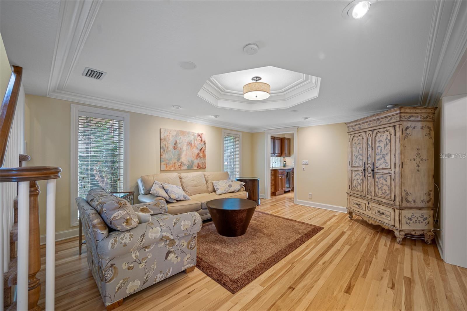 LONE PALM BEACH - Residential