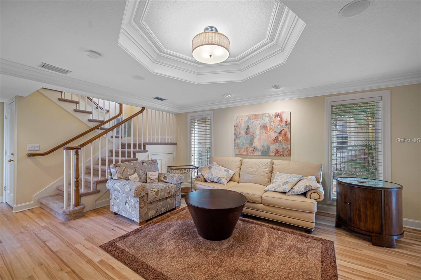 LONE PALM BEACH - Residential