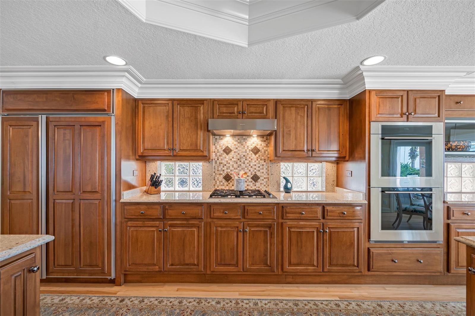 LONE PALM BEACH - Residential