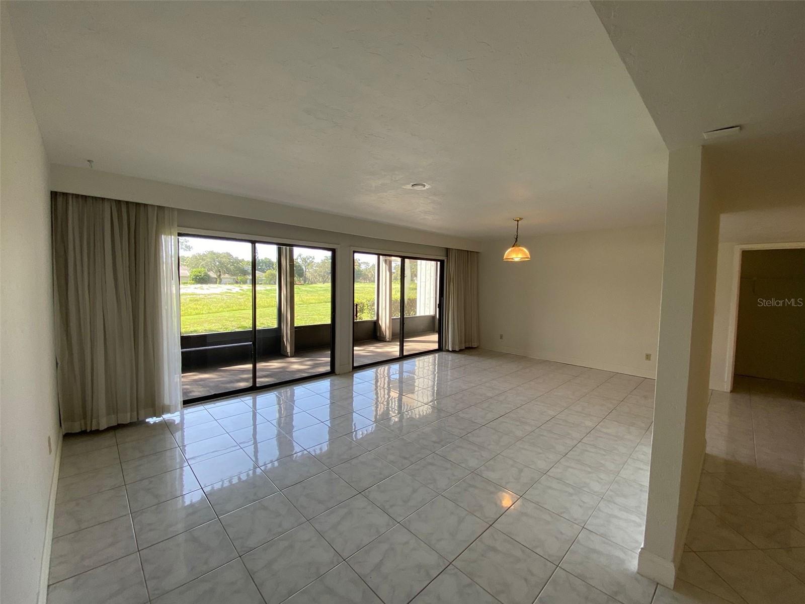 181 PALM VIEW COURT 3460/1