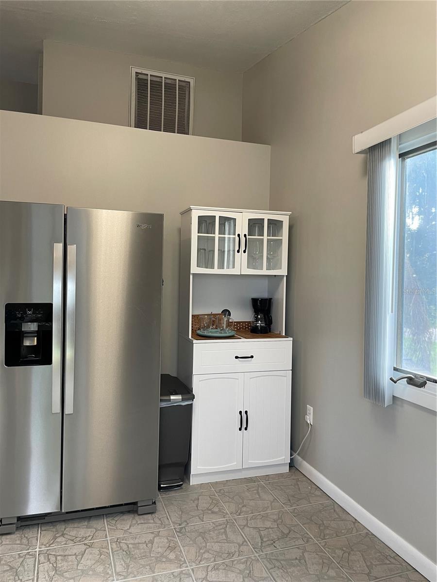 SEASIDE POINT - Residential Lease