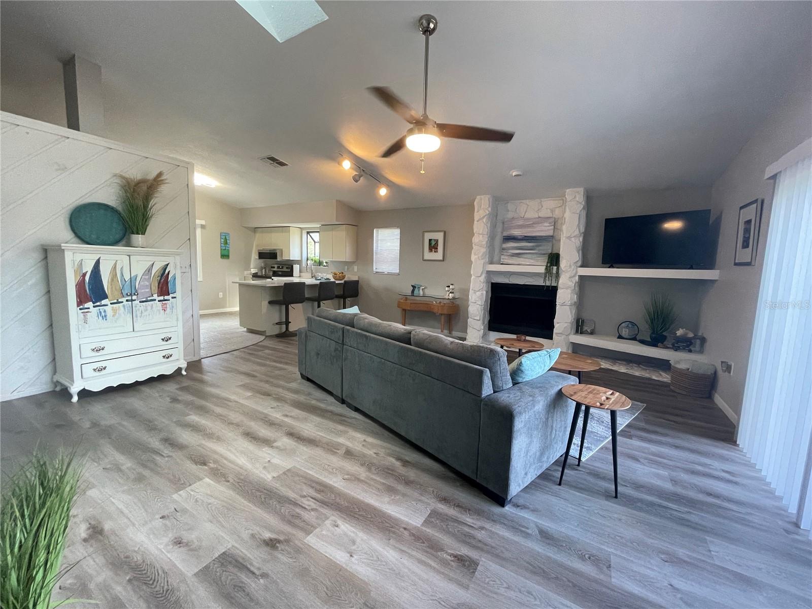 SEASIDE POINT - Residential Lease