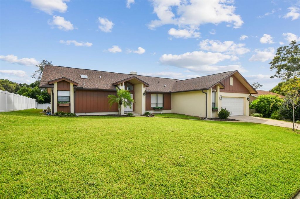 Photo of 1378 Rolling Ridge Road, Palm Harbor, FL 34683 (MLS # TB8436565)