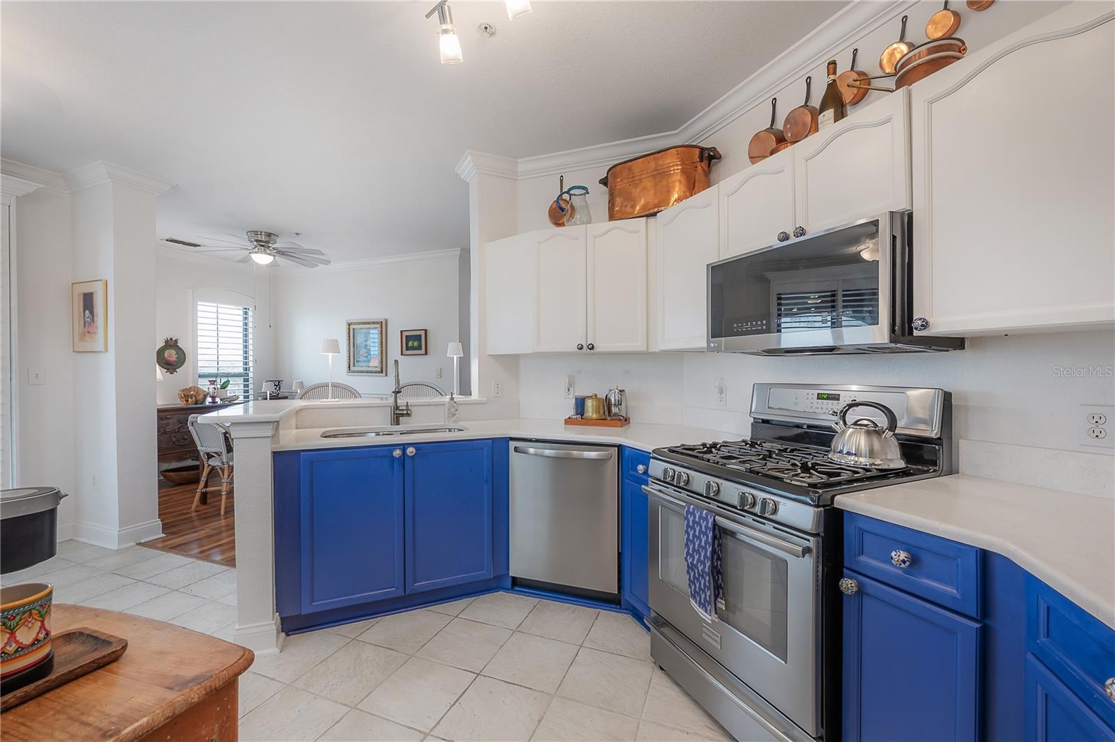 GRAND BELLAGIO AT BAYWATCH CONDO THE - Residential