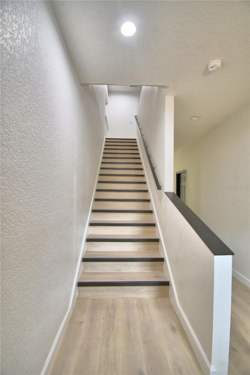 AVON PARK LAKES - Residential