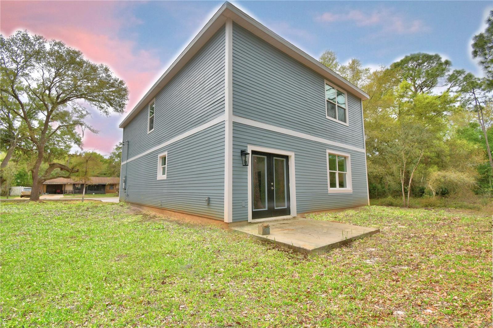 AVON PARK LAKES - Residential