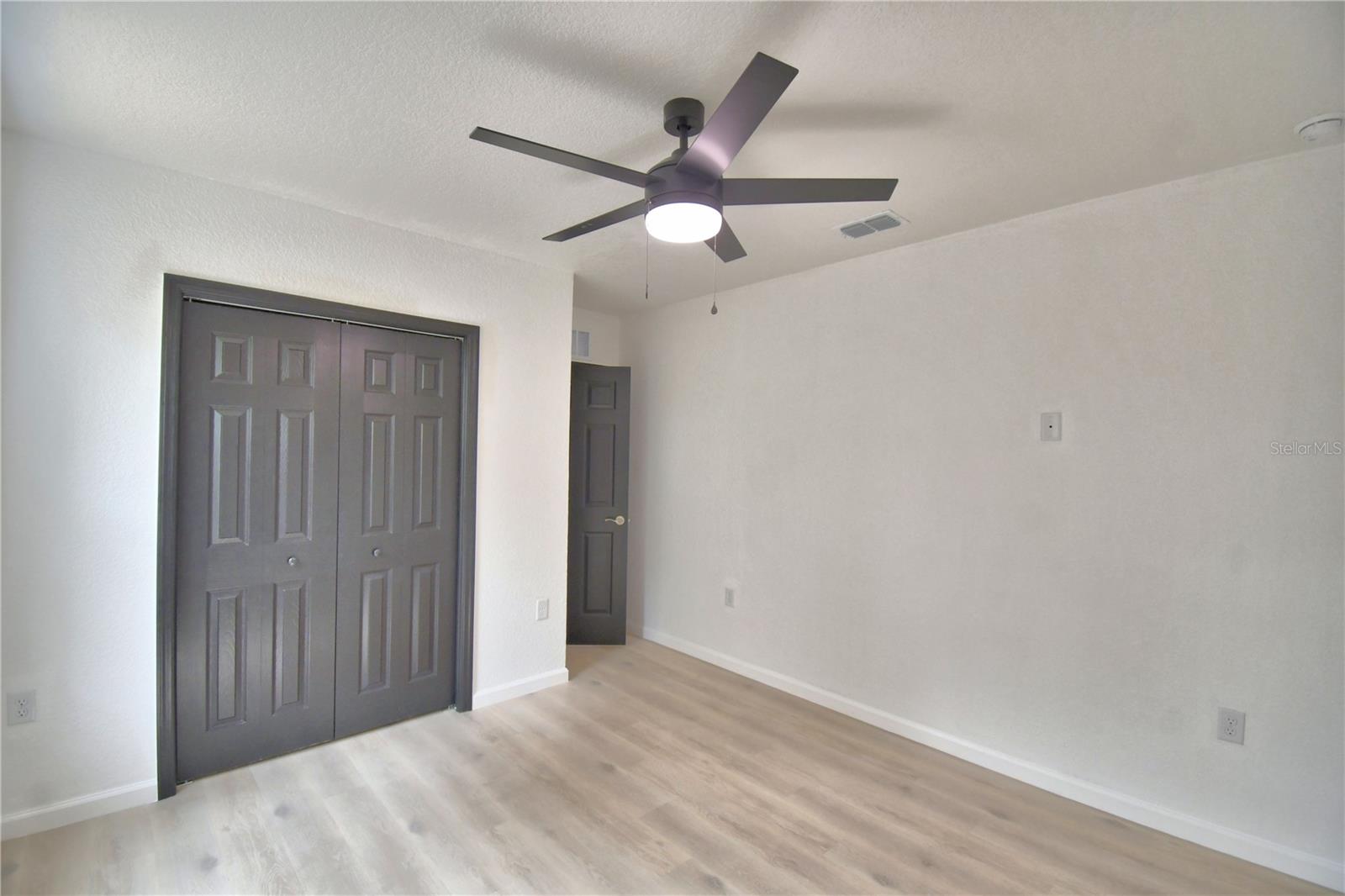 AVON PARK LAKES - Residential