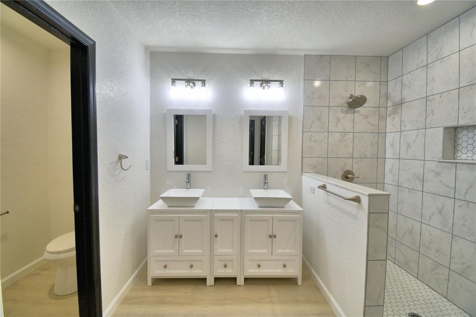 AVON PARK LAKES - Residential