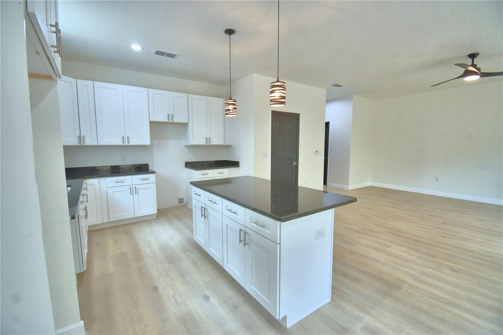 AVON PARK LAKES - Residential