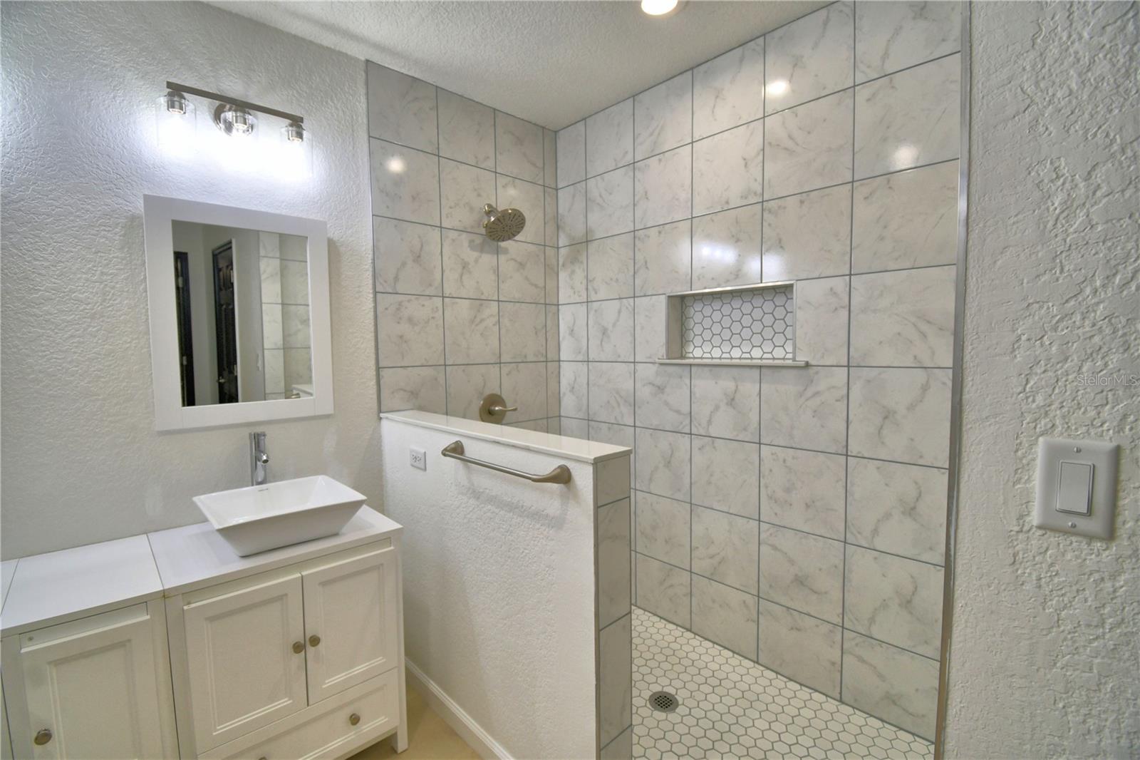 AVON PARK LAKES - Residential