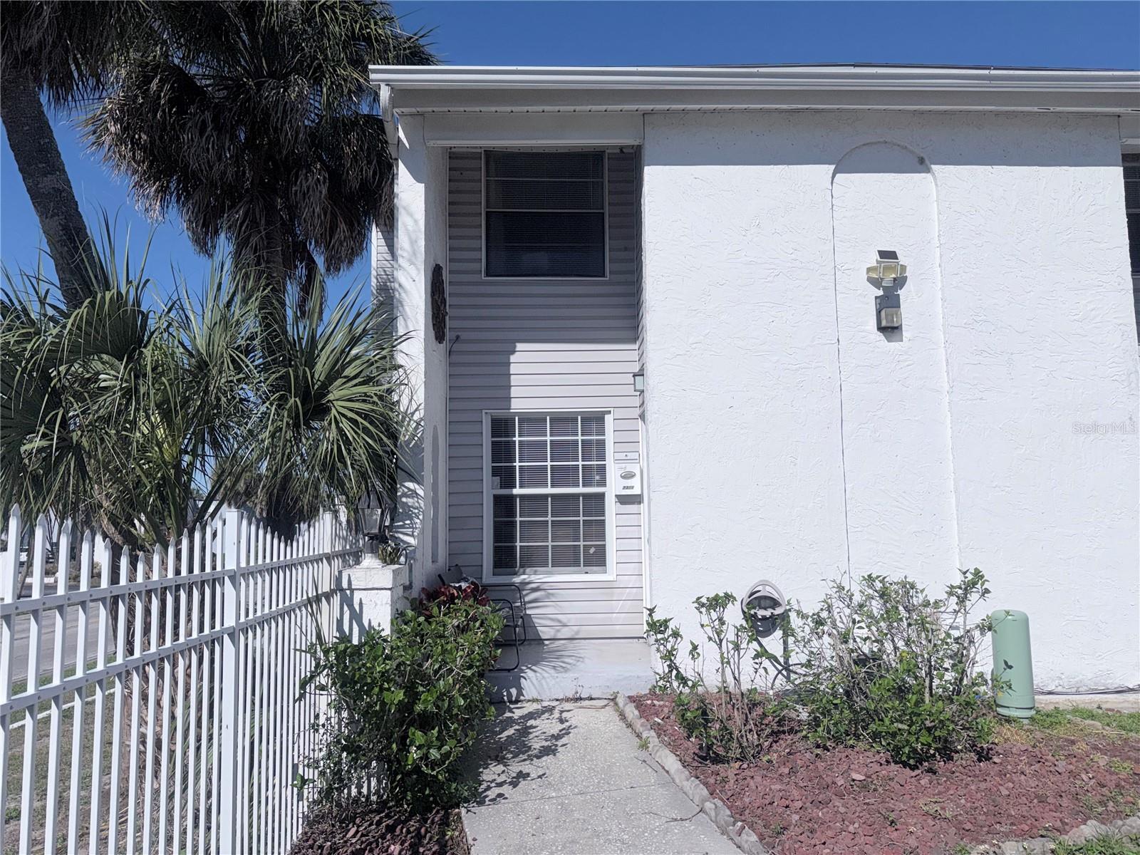 TOWNN COUNTRY VILLAS A CONDO - Residential