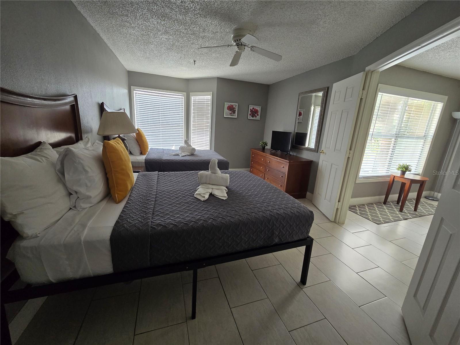 PARKWAY PALMS RESORT MAINGATE CONDO - Residential