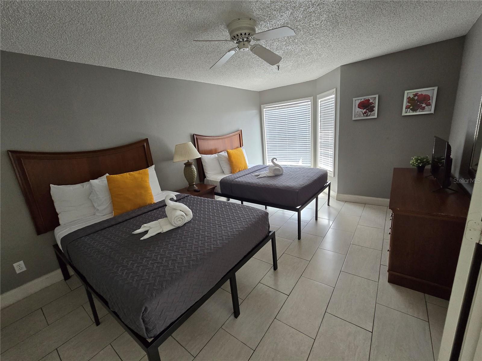 PARKWAY PALMS RESORT MAINGATE CONDO - Residential