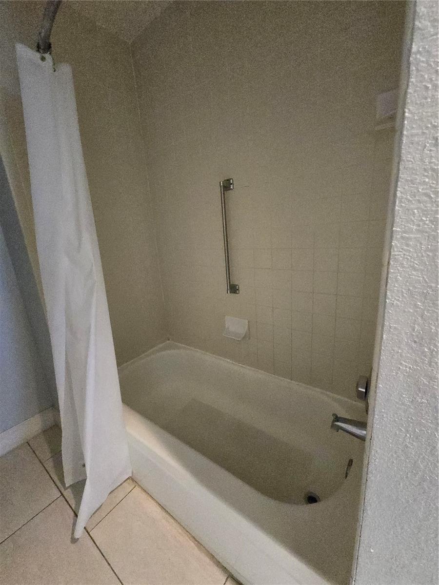 PARKWAY PALMS RESORT MAINGATE CONDO - Residential