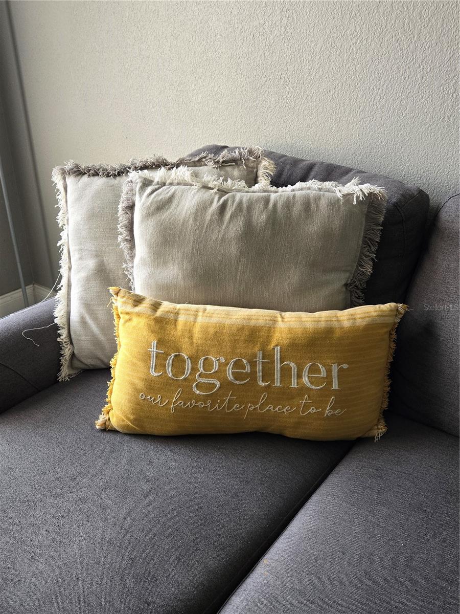 PARKWAY PALMS RESORT MAINGATE CONDO - Residential