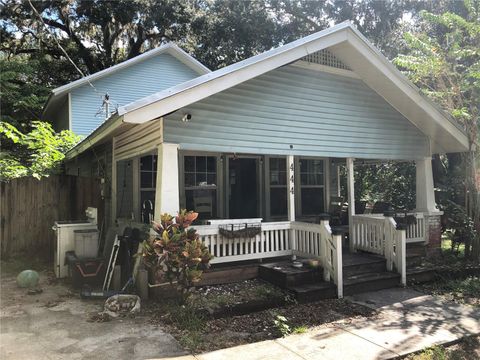 Photo of 444 N Lemon Avenue, Brooksville, FL 34601 (MLS # TB8368394)