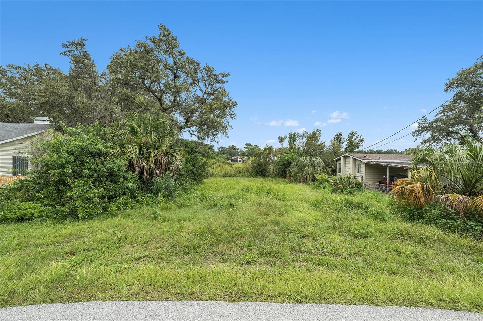 MOON LAKE ESTATES - Land