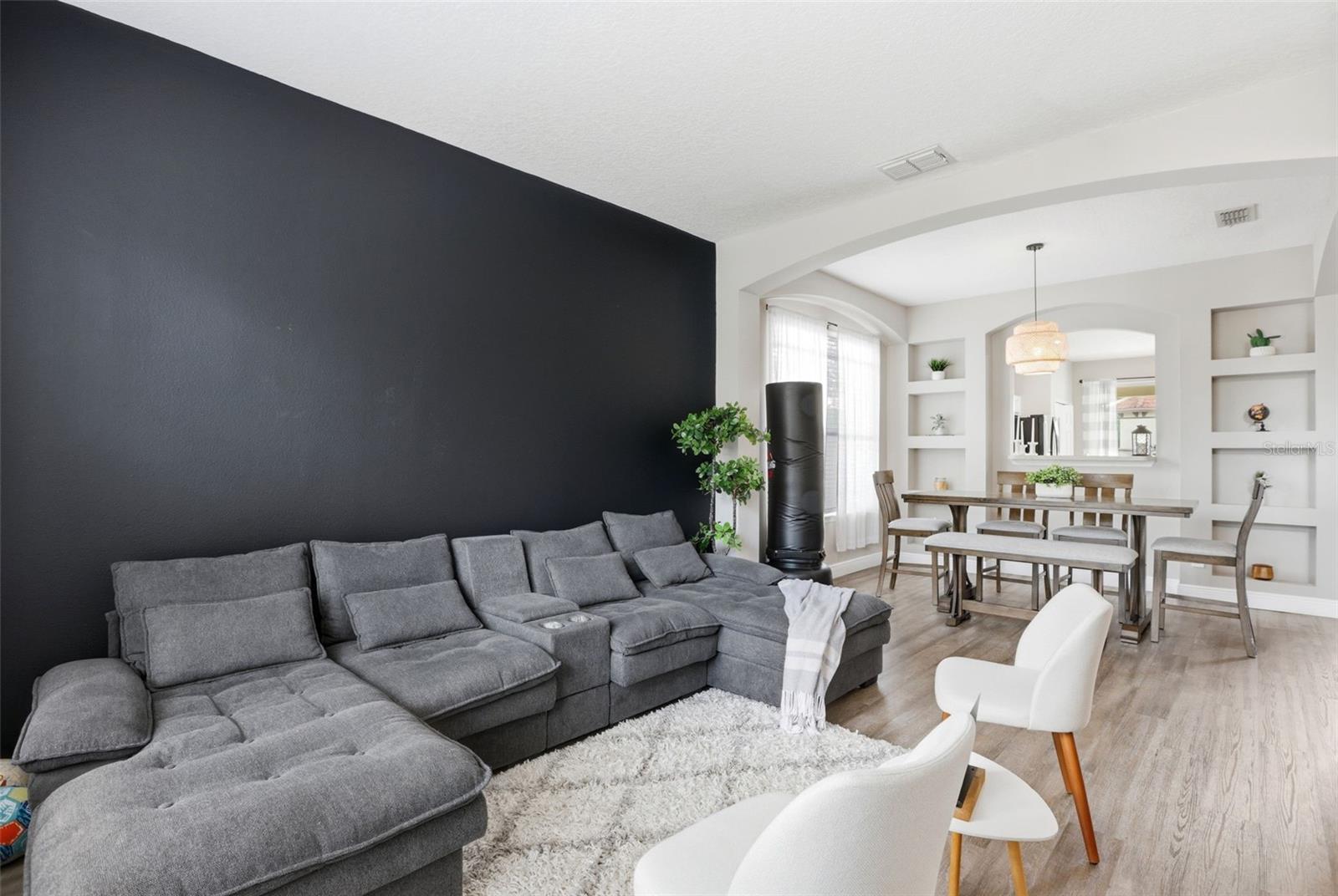 AVIANA PH 01 - Residential