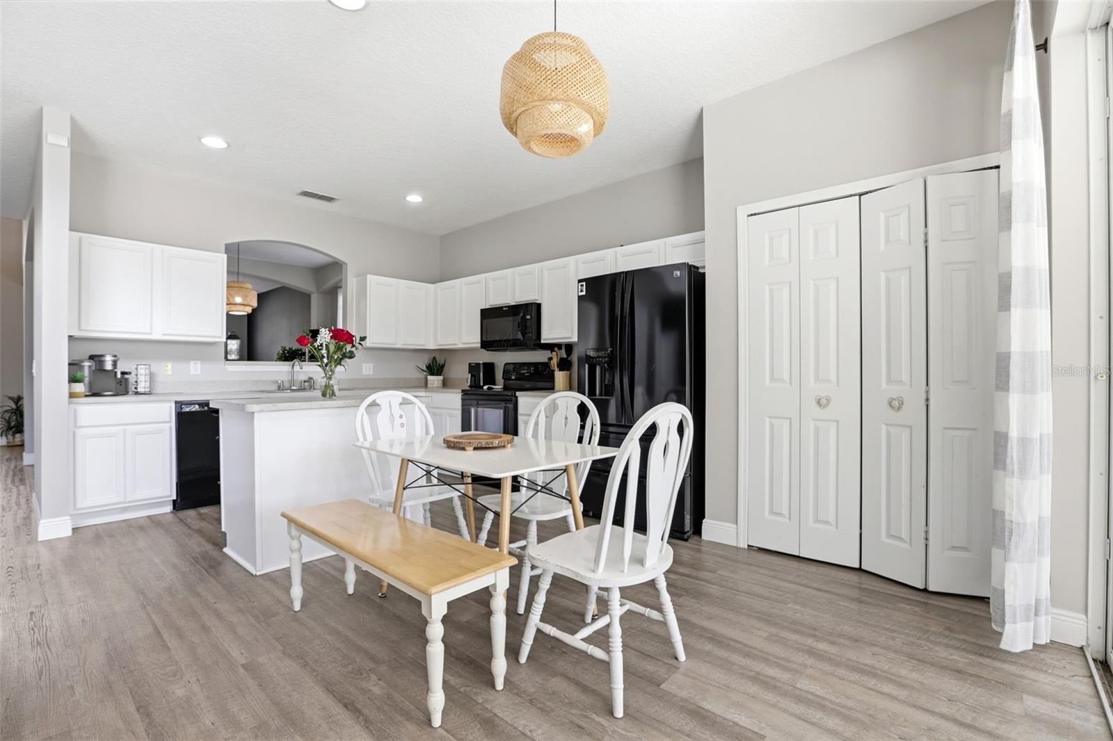 AVIANA PH 01 - Residential