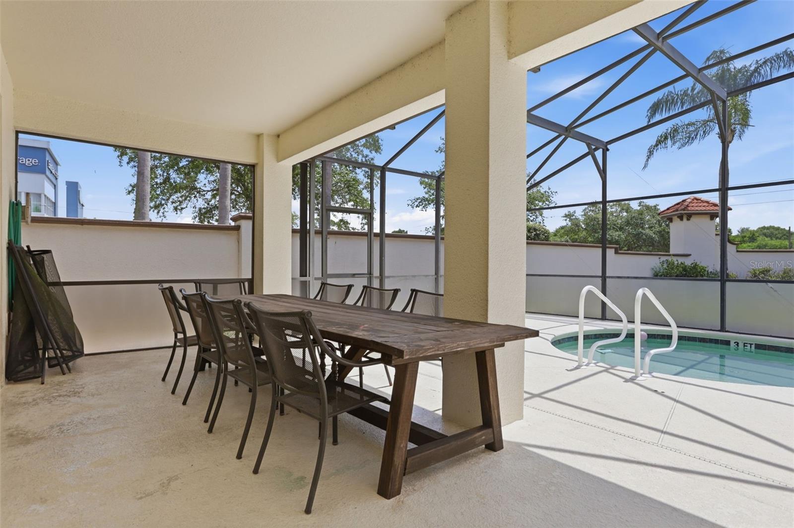 AVIANA PH 01 - Residential