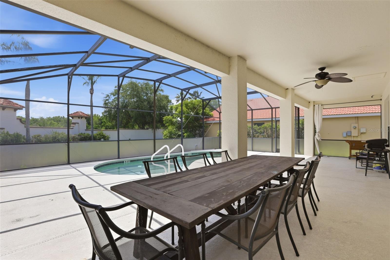 AVIANA PH 01 - Residential