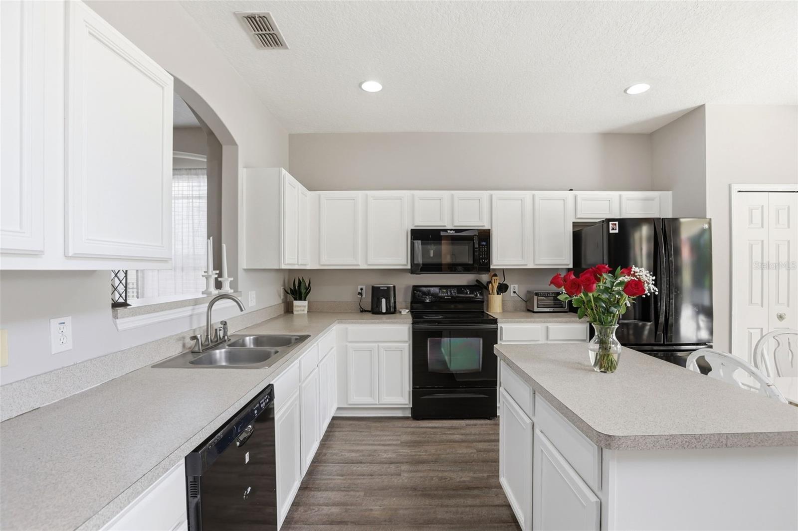 AVIANA PH 01 - Residential