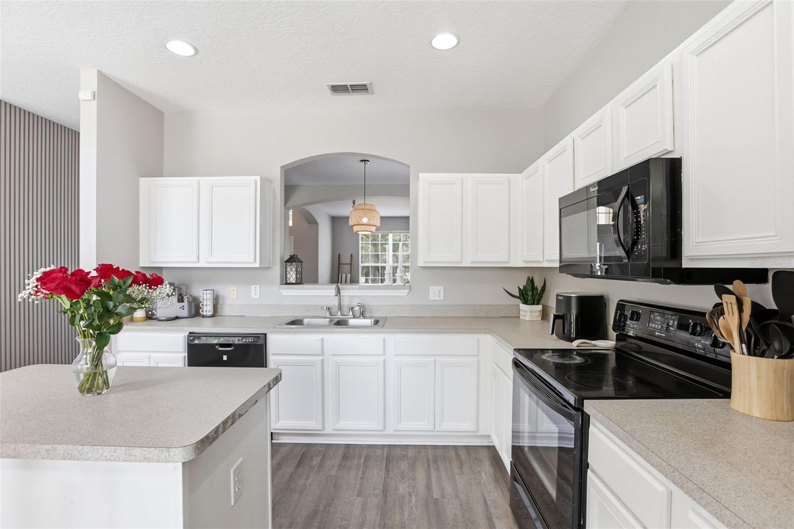 AVIANA PH 01 - Residential