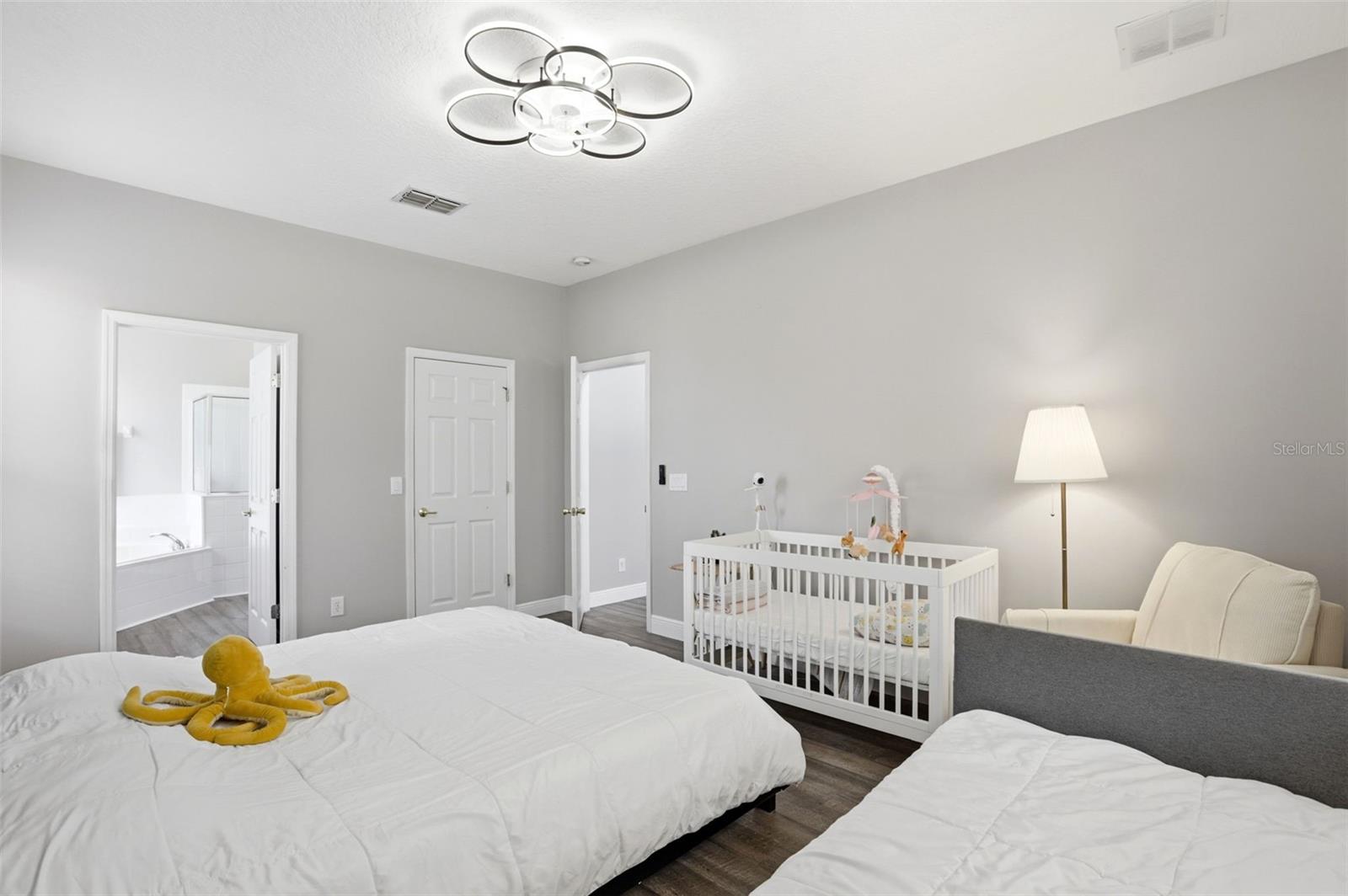 AVIANA PH 01 - Residential