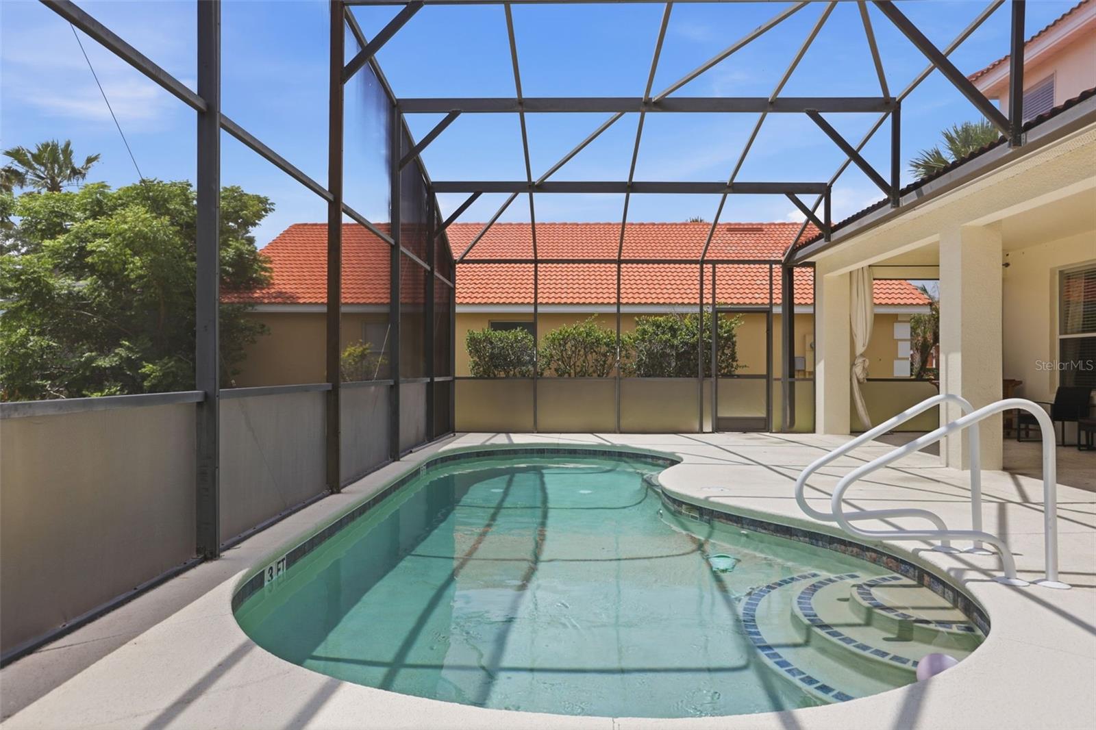 AVIANA PH 01 - Residential