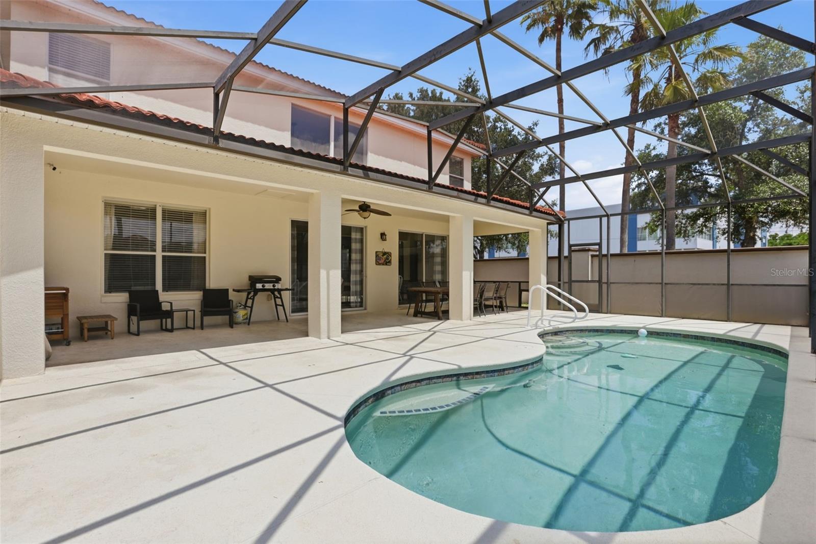 AVIANA PH 01 - Residential