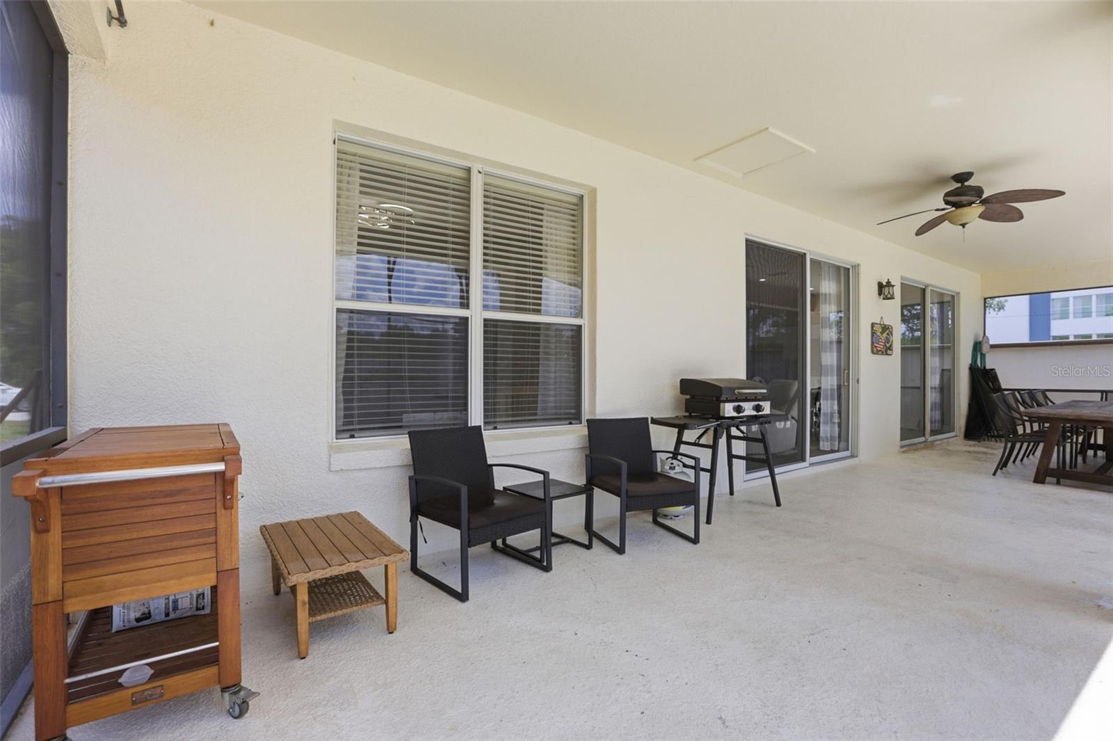 AVIANA PH 01 - Residential