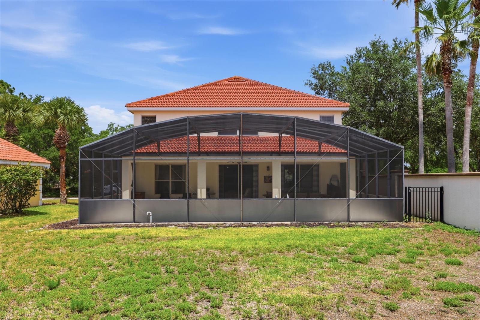 AVIANA PH 01 - Residential