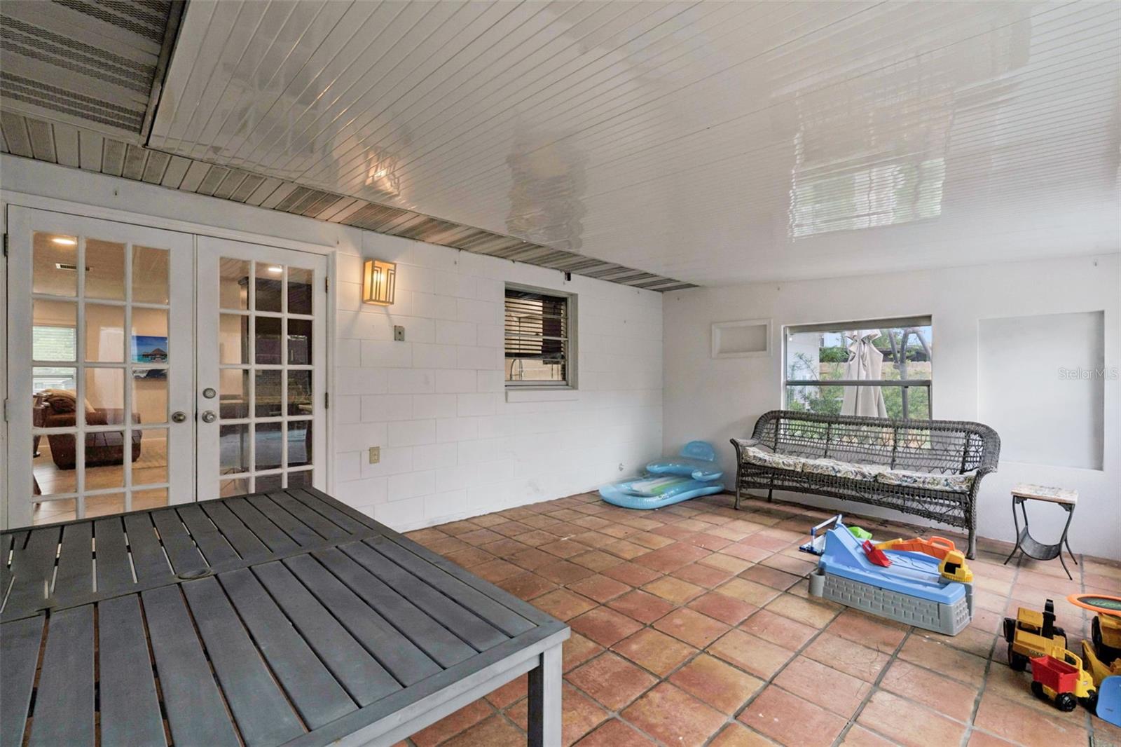 SANDALWOOD - Residential