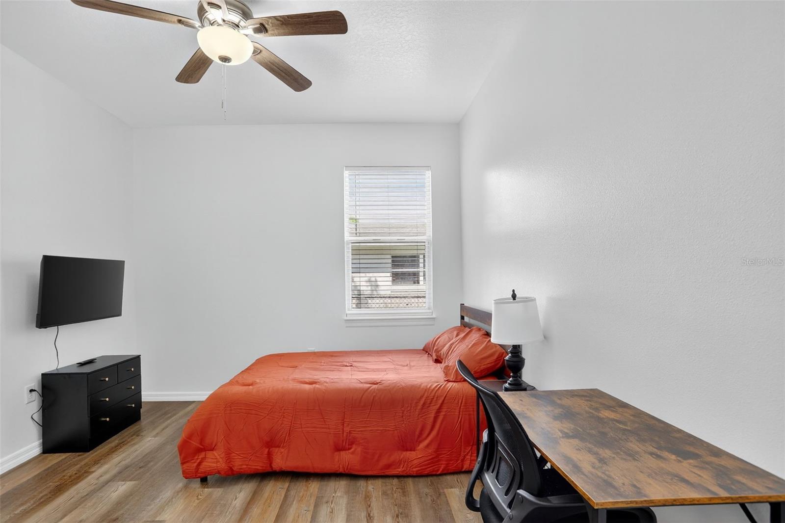 LONE PINES - Residential