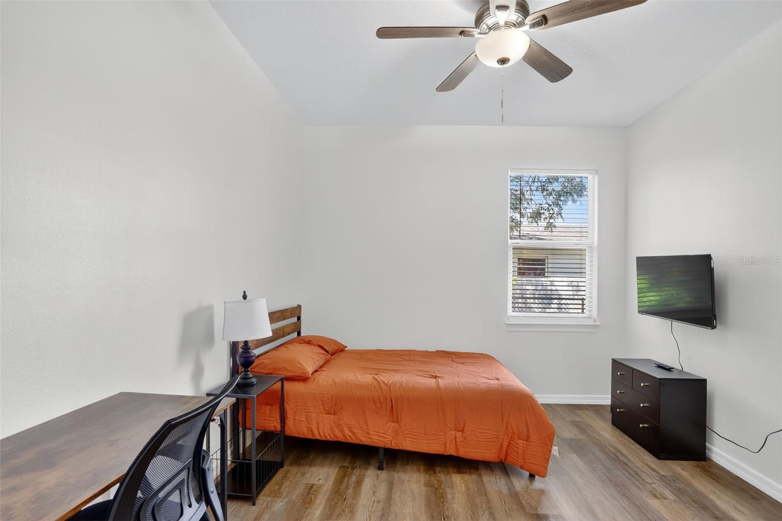 LONE PINES - Residential