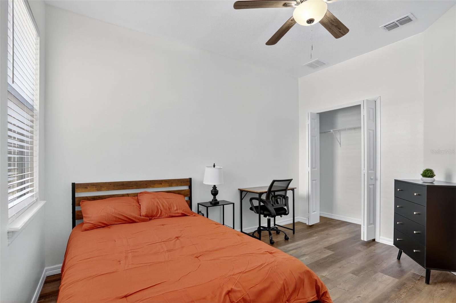 LONE PINES - Residential