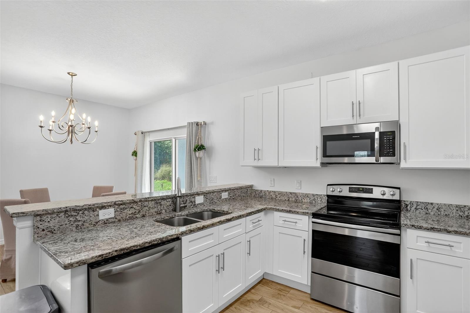 LONE PINES - Residential