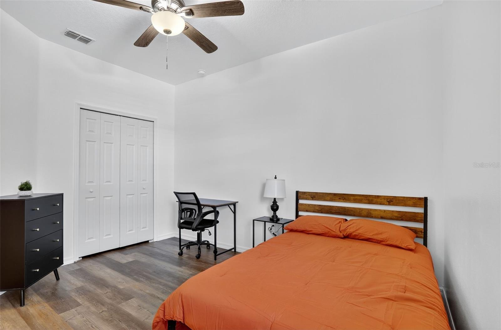 LONE PINES - Residential