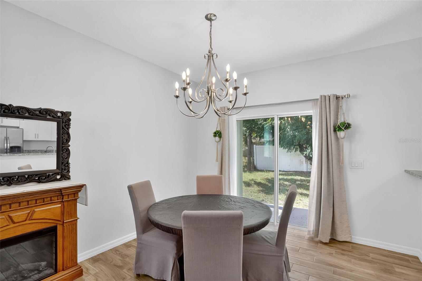 LONE PINES - Residential