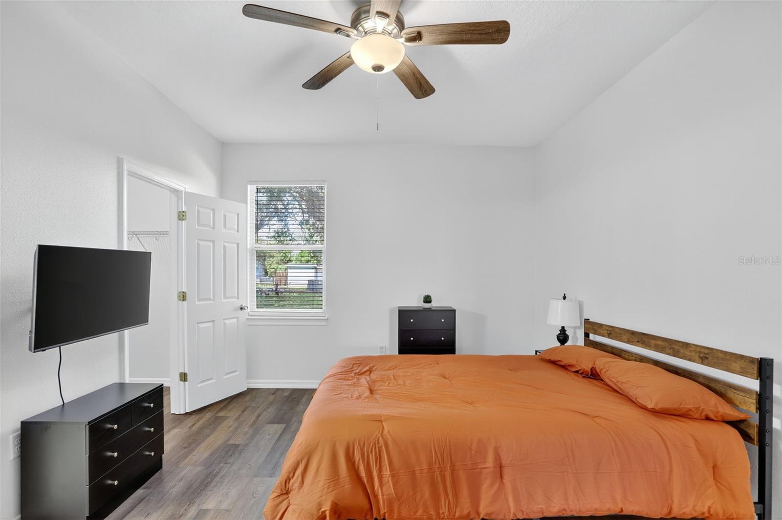 LONE PINES - Residential