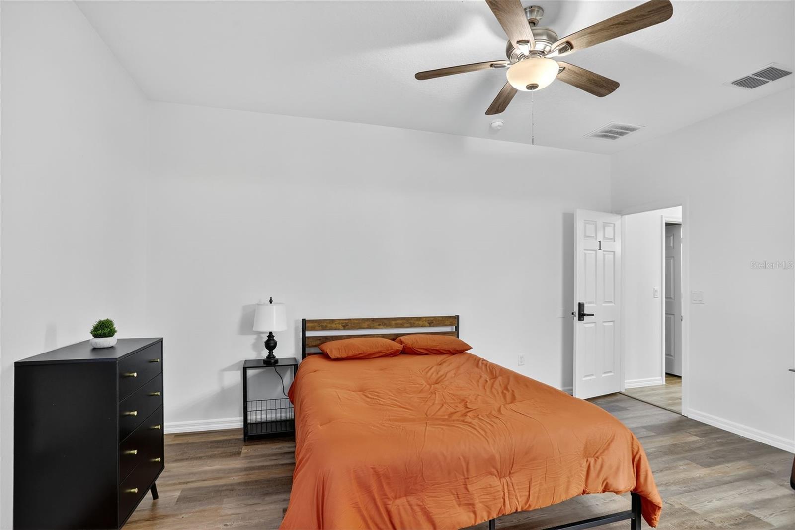 LONE PINES - Residential