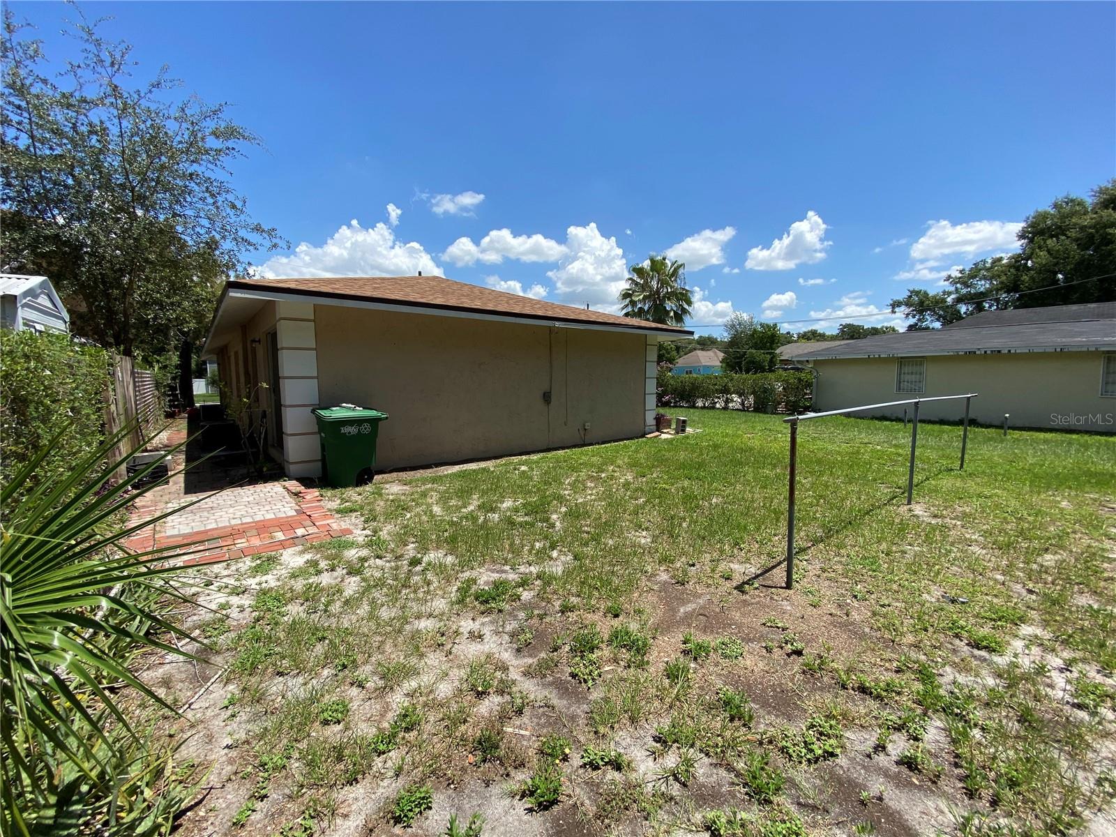 WEST HIGHLANDS - Residential Lease