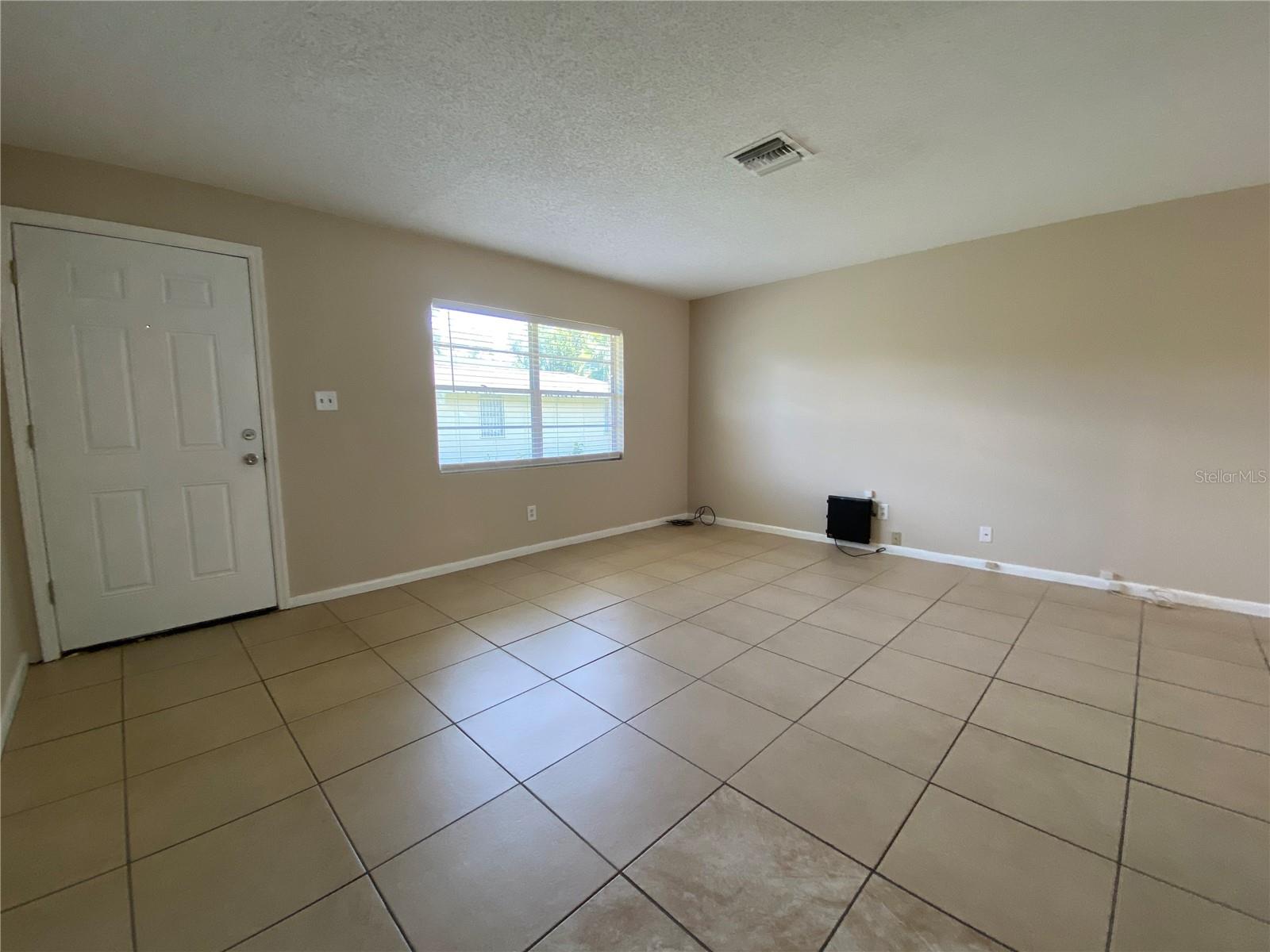 WEST HIGHLANDS - Residential Lease