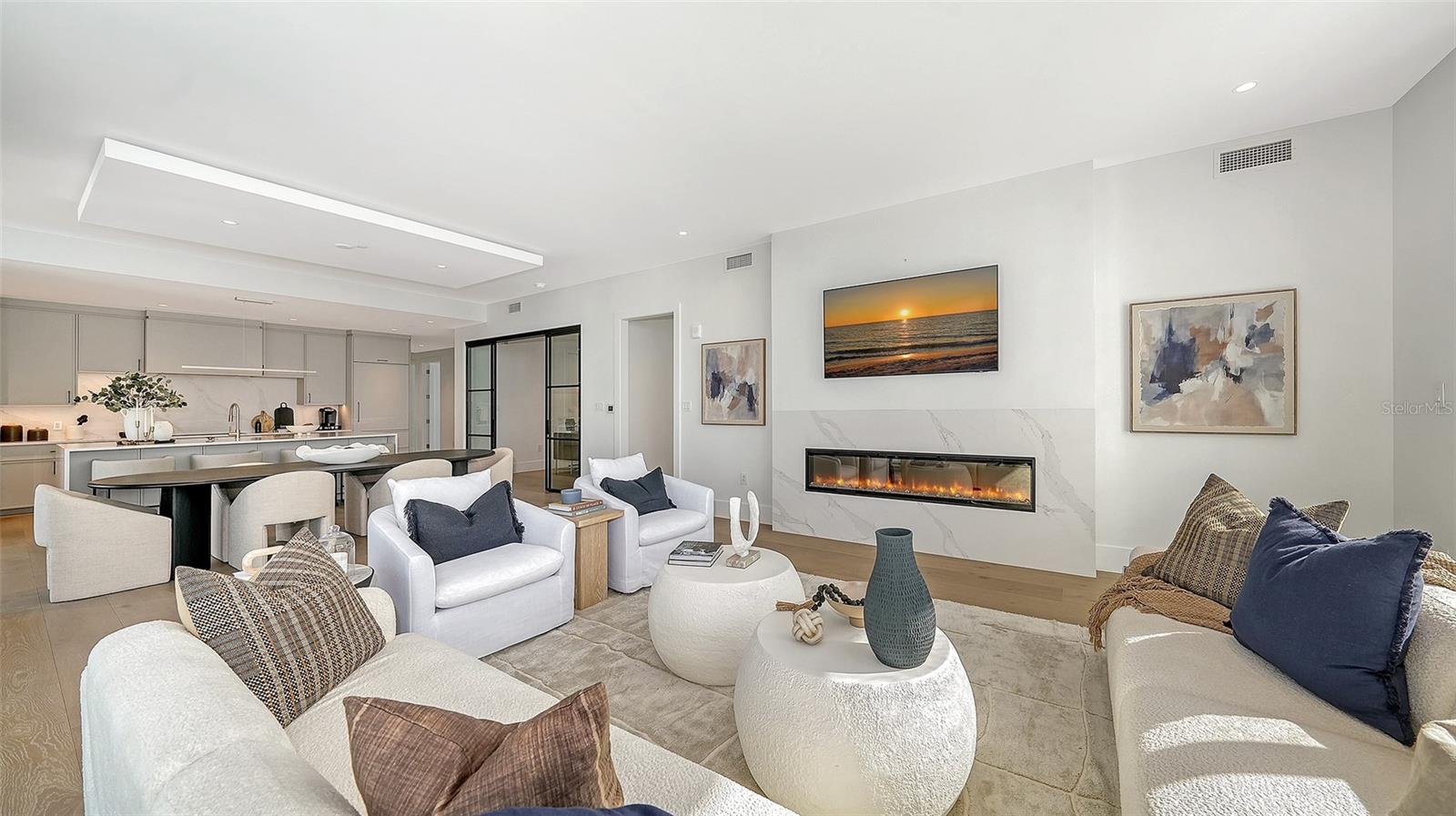 PENINSULA SARASOTA - Residential