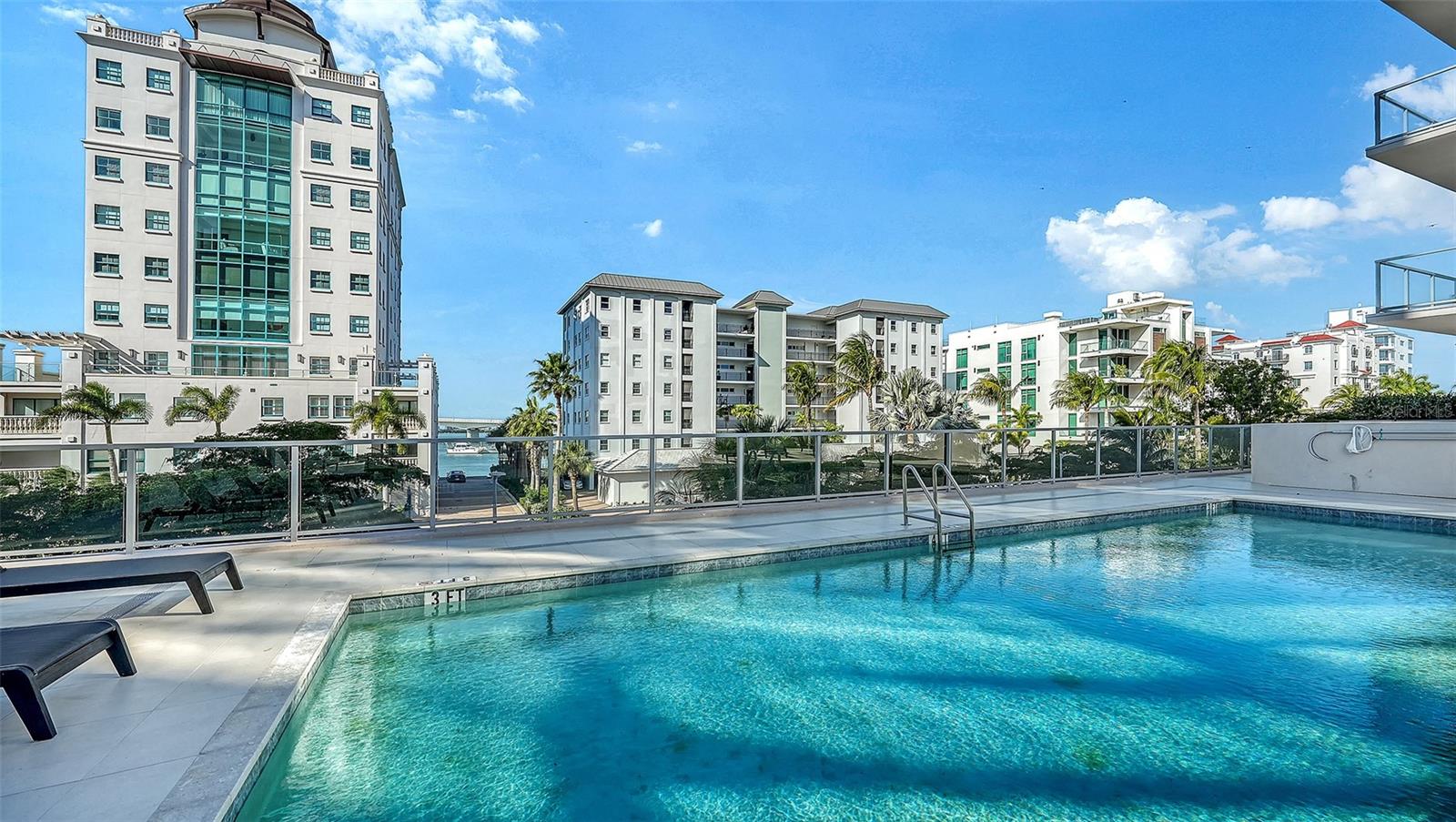 PENINSULA SARASOTA - Residential
