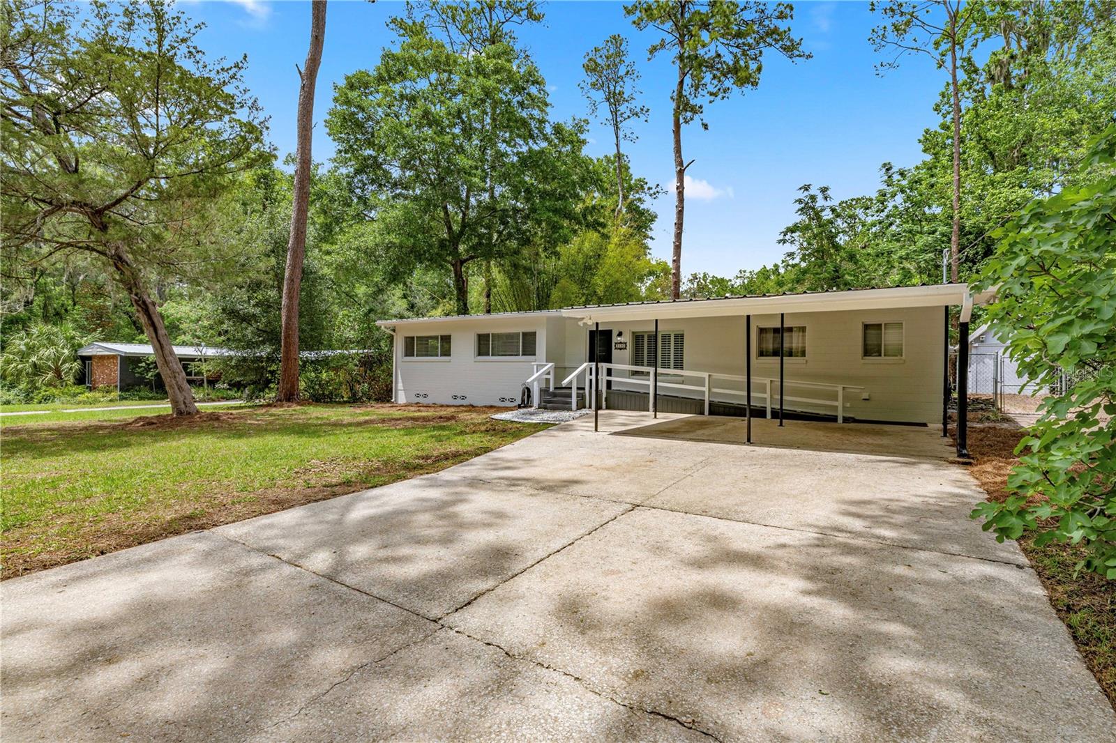 MASON MANOR - Residential